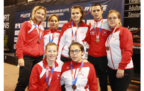 Médaille de Bronze pour les filles du Club de lutte de Belleu-Soissons